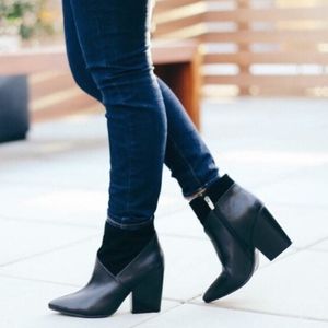 Vince Camuto Raylan Booties *black*